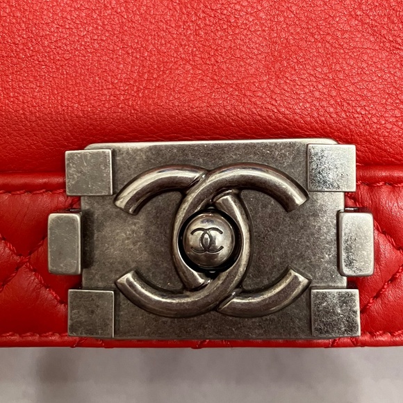 CHANEL MEDIUM REVERSO BOY CC LOGO FLAP BAG - Picture 11 of 16